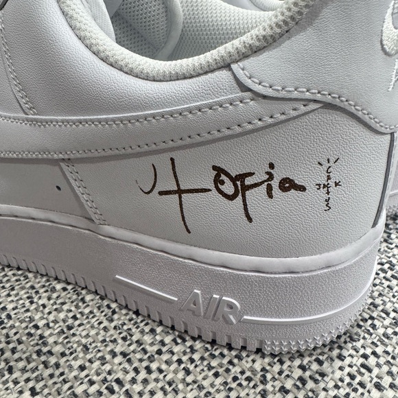 Travis Scott x Nike Air Force 1 '07 x Low Utopia - Picture 4 of 6
